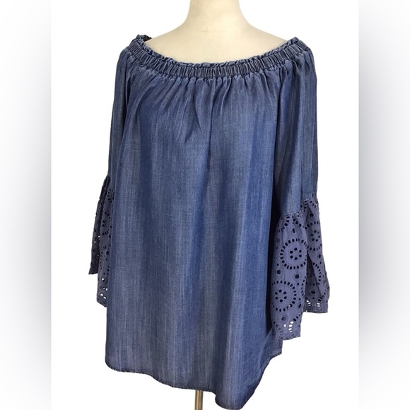DG2 Diane Gilman Blue Cotton Off The Shoulder Embroidered Bell Sleeve TOP NWT - Picture 2 of 7